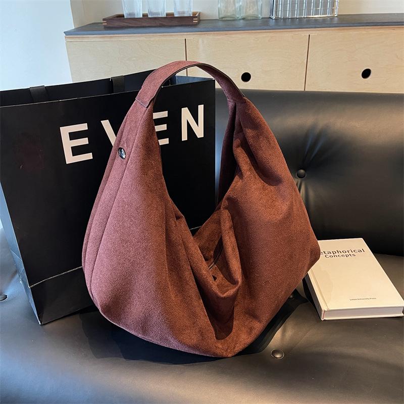 Casual relaxation large-capacity bag women's autumn and winter commuting shoulder bag suede tote bag