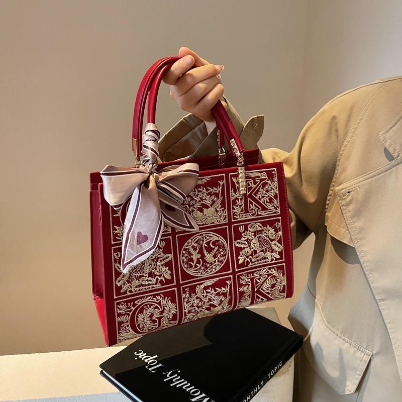 Light Luxury High-end Handbag, New Trendy Handmade Embroidered Bag, Wedding Temperament Shoulder Bag for Women