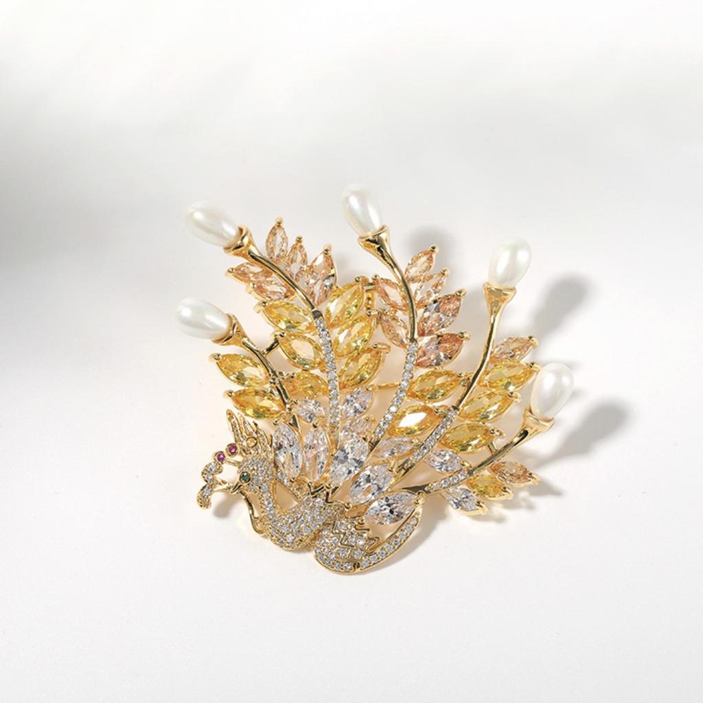 High-Grade Copper Zircon Brooch Freshwater Pearl Peacock Corsage Elegant Clothing Accessories Pin