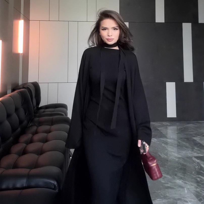 2025 Autumn Women's Fashion: Warm Loose Knit Wool Dress & Long Trench Coat Collection