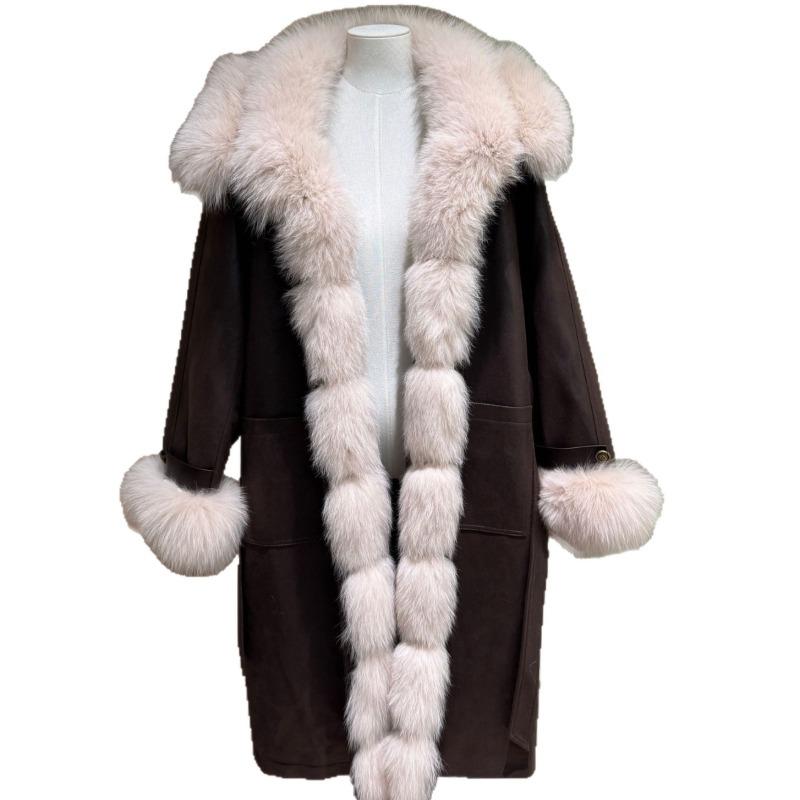 The real shot is a new goose down suit, a fox fur coat, a women's long pie, and a large-size fur coat.