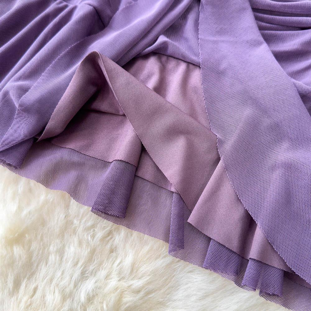 This Is A Sexy Elegant High-society Sheer Pleated Strapless Dress with A Cinched Waist and A Slimming Look