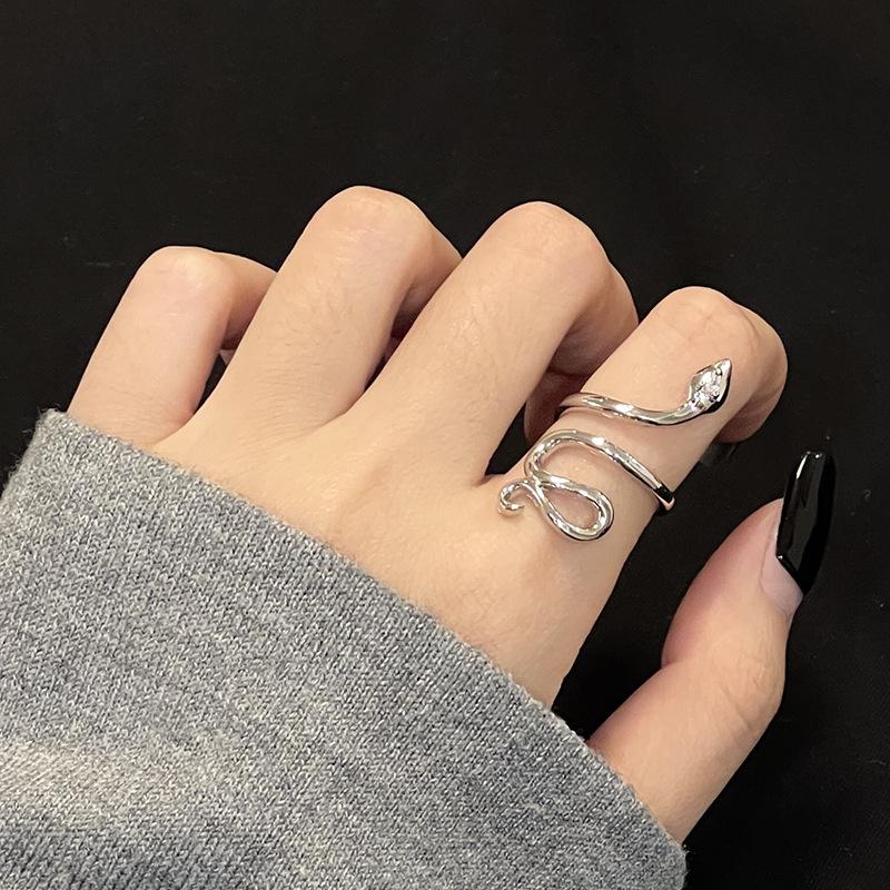 Snake Ring Female Niche Design Sense Personality Opening Index Finger Light Luxury Tide Winding Adjustable Light Luxury
