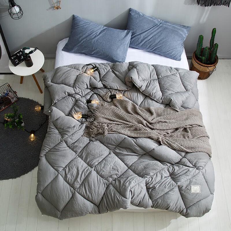 

Roman Roland Tuscany All-Season Fiber Quilt