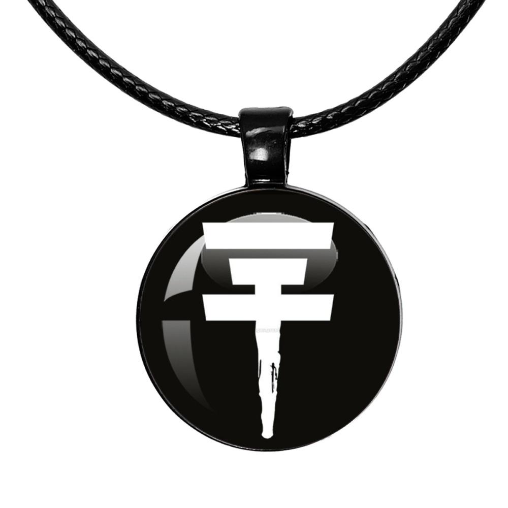 

Necklace Tokio Hotel Pop Bill Kaulitz Retro Rock Band Necklace Black Rope Chain 25MM Glass Pendant Jewelry Charm Fans Gift