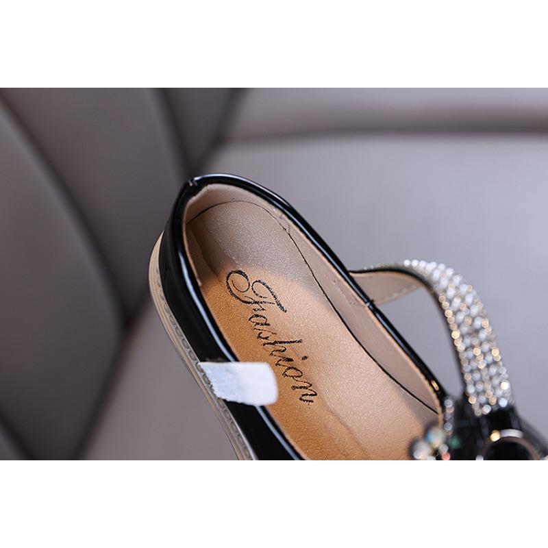 Nuovo stile primavera-autunno da signorina, scarpe basse da bambina, scarpe da principessa con strass, scarpe in pelle, scarpe per esibizioni di danza