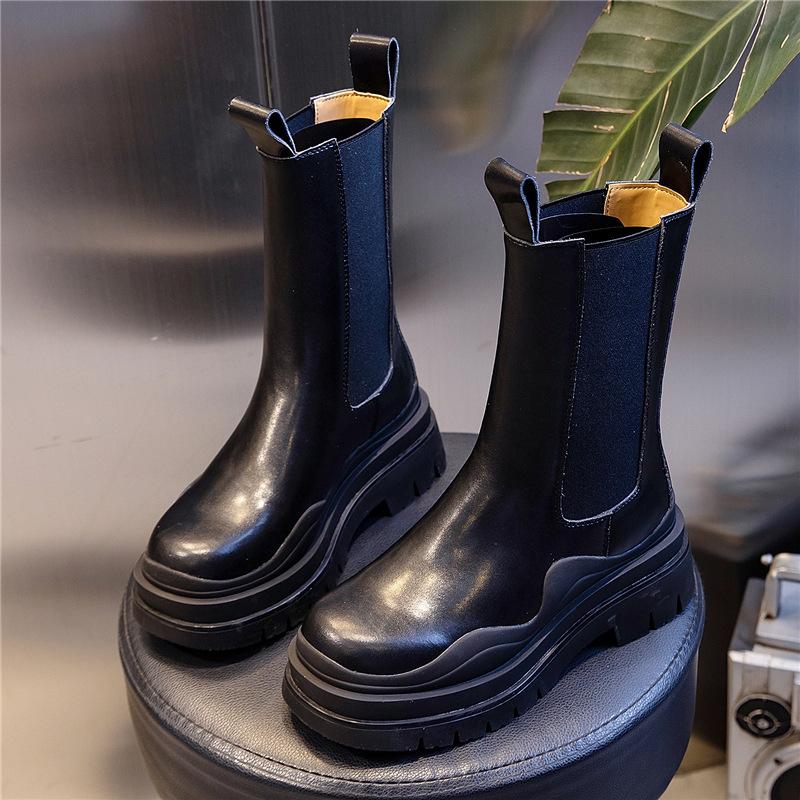 Autumn and Winter 2025 New Martin Boots Women's British Style Chelsea High-top Boots Leather Thick Heel Cigarette Boots Women's Boots