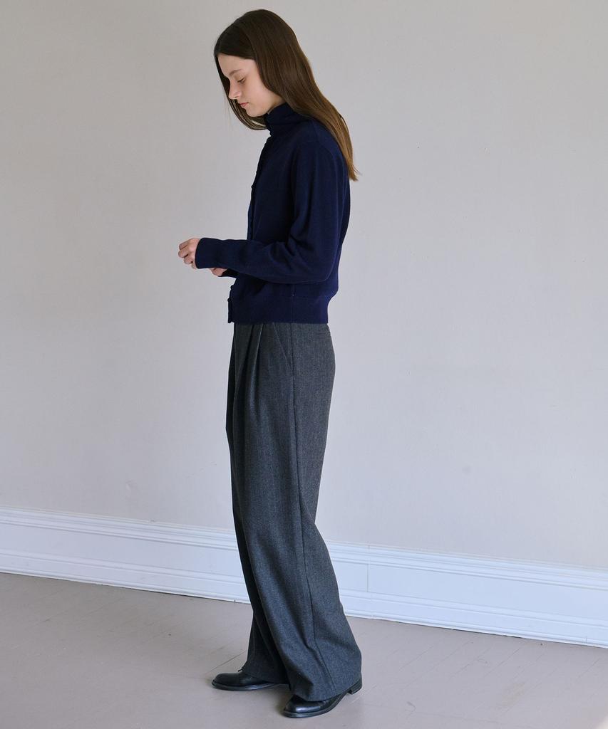 AHWE Belted Striped Double-Pleat Wide Slacks_Charcoal