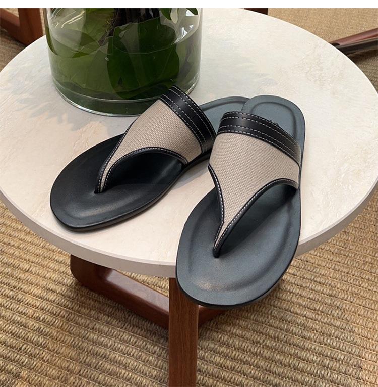 

Retro style 2025 summer new flat-bottomed flip-flops women s color matching versatile beach casual pinch sandals 40 чёрный