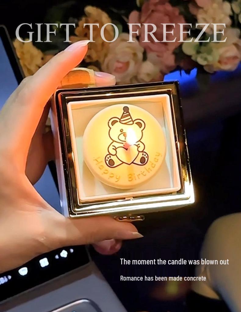 S925 Silver Four-Leaf Clover Necklace In Rotating Surprise Gift Box for Christmas, Valentine's, or Birthday