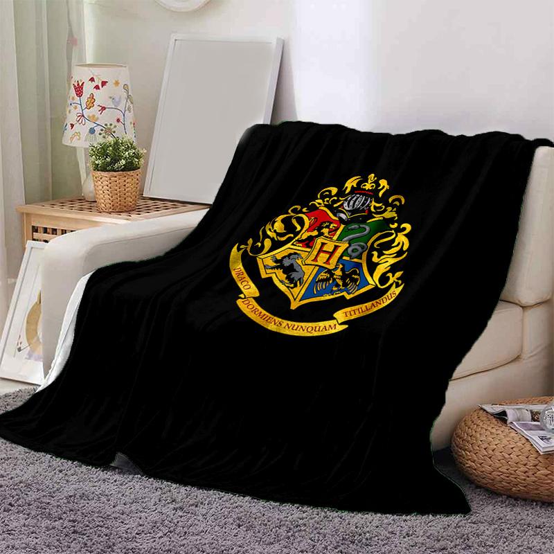

Hogwarts Crest T-Shirt - Officially Licensed MerchandisePrint Blanket, Soft Blanket For Sofa Office Bed And Travelling Daughter Birthday Gif 130cm×150cm（50in×60in）