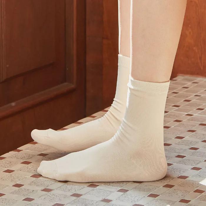 STB022 STANDARD Woman Silket Plain Socks