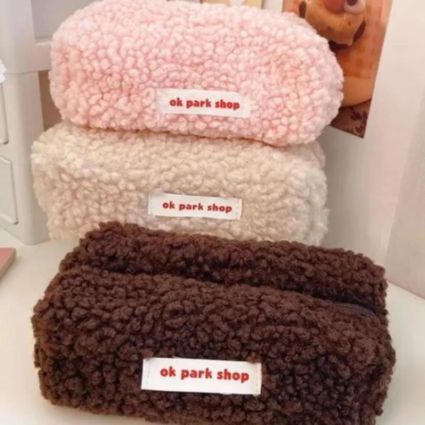 1 Pcs Lamb Hair Makeup Bag, Plush Storage Bag High Aesthetic Value Internet Celebrity Cute Stationery Bag Large Capacity