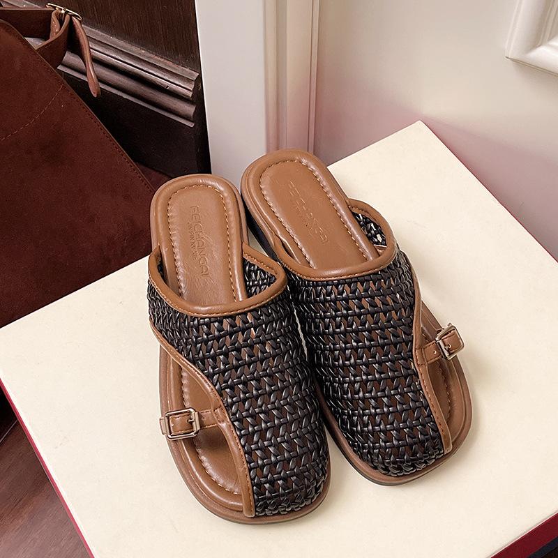 Woven bag head half slippers female oblique mouth 2025 summer new soft leather hollow breathable belt buckle non-slip retro sandals