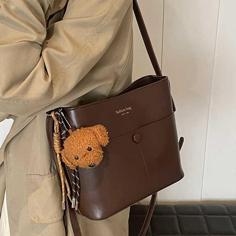 Bucket Bag Leather Women'S Bag Large Capacity Retro Shoulder Messenger Bag Commuter Bag Luggage