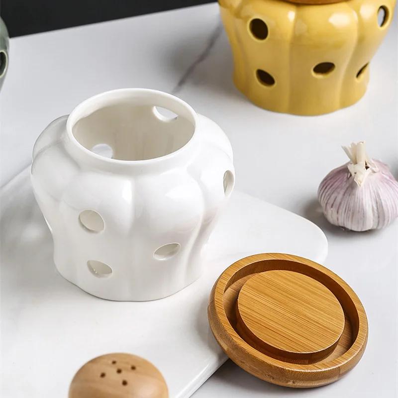 Hollow Openwork Ceramic Garlic Storage Jar with Lid Pumpkin Shape Garlic Head Ginger Chili Pepper Storage Jars Candle Lampshade