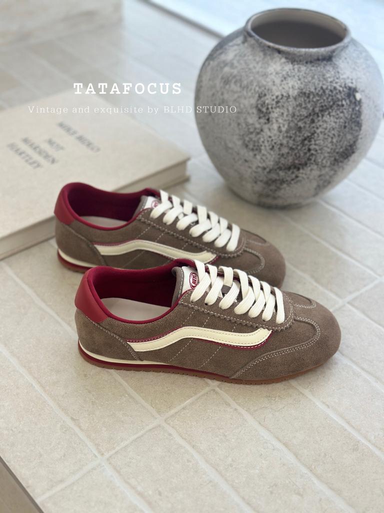 Leather casual sports Forrest Gump training shoes women's 2025 new soft-soled comfortable board shoes red retro low-top tide