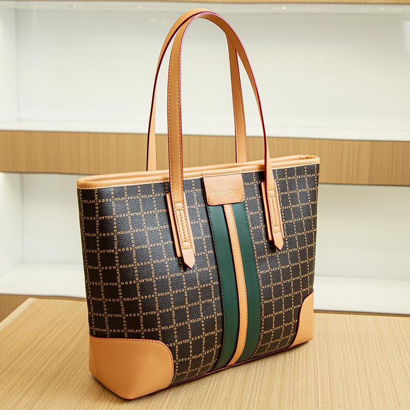 Spring and Summer Fashion Underarm Bag High Capacity Women's Shoulder Bag Retro Versatile Handbag