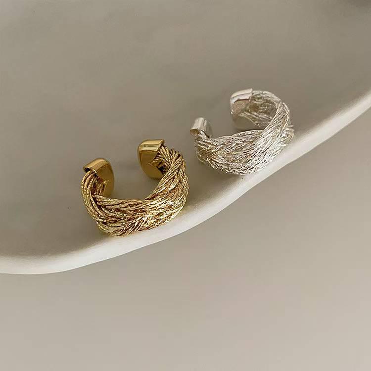 Vintage Metal Braided Open Ring: Chic European American Style