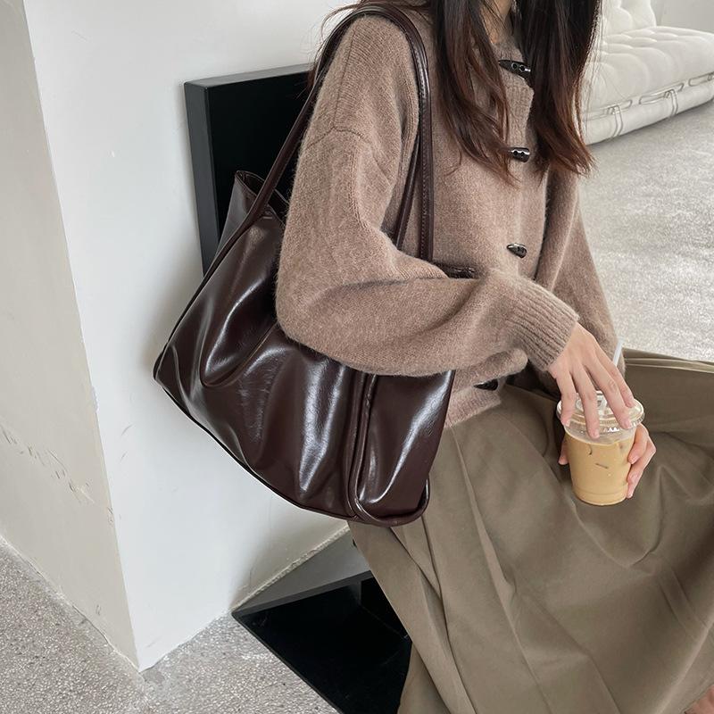 Dames Taske Bærbar Stor Taske Tote Tasker Niche Design Alt-match Stor Kapacitet En-skulder Afslappet Underarms Tasker