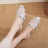 Handgefertigte Satin-Bestickte Damen-Flachmules Geschlossene Spitze Hausschuhe Bequeme Frühling Sommer Damen Retro Hausschuhe