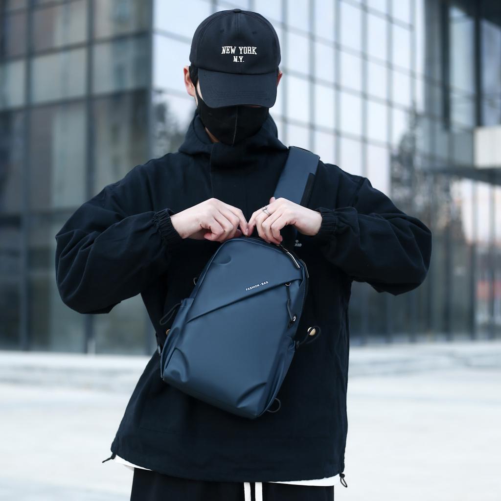 Large-capacity, Simple and Versatile Crossbody Bag for Men, Lightweight Single-shoulder Backpack for Men, Multi-functional Portable Chest Bag