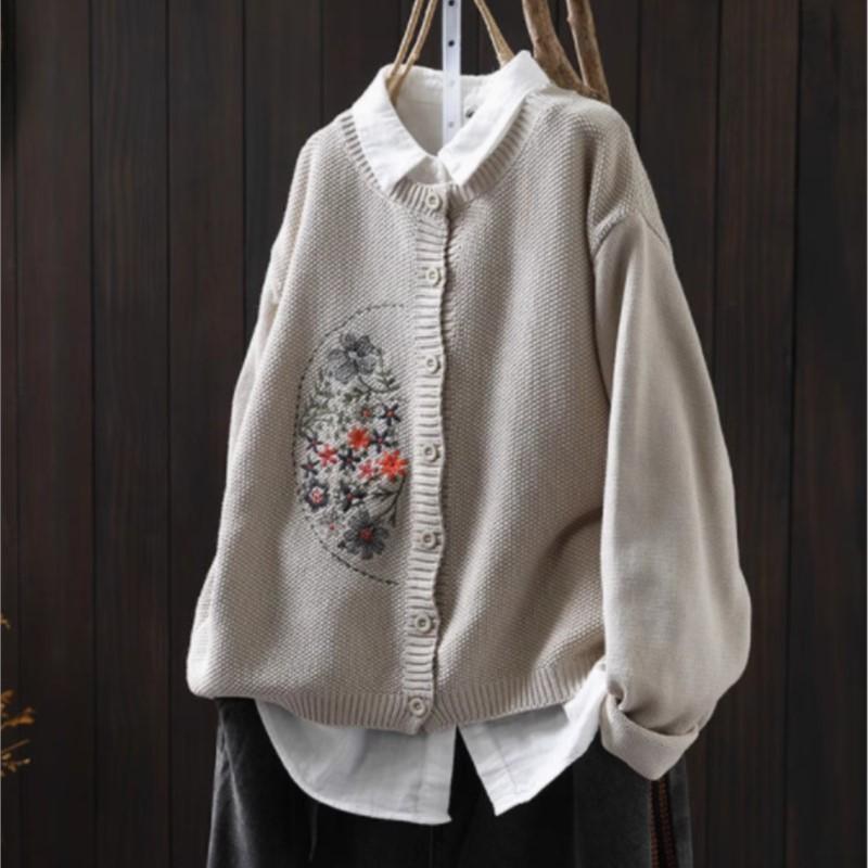 Johnature Women Vintage Embroidery Floral Sweaters O-Neck Long Sleeve Solid Color Button Knitted Autumn Sweaters