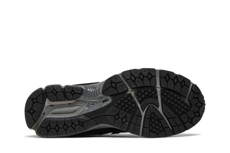 New Balance 2002R Siyah Koyu Gri Beyaz
