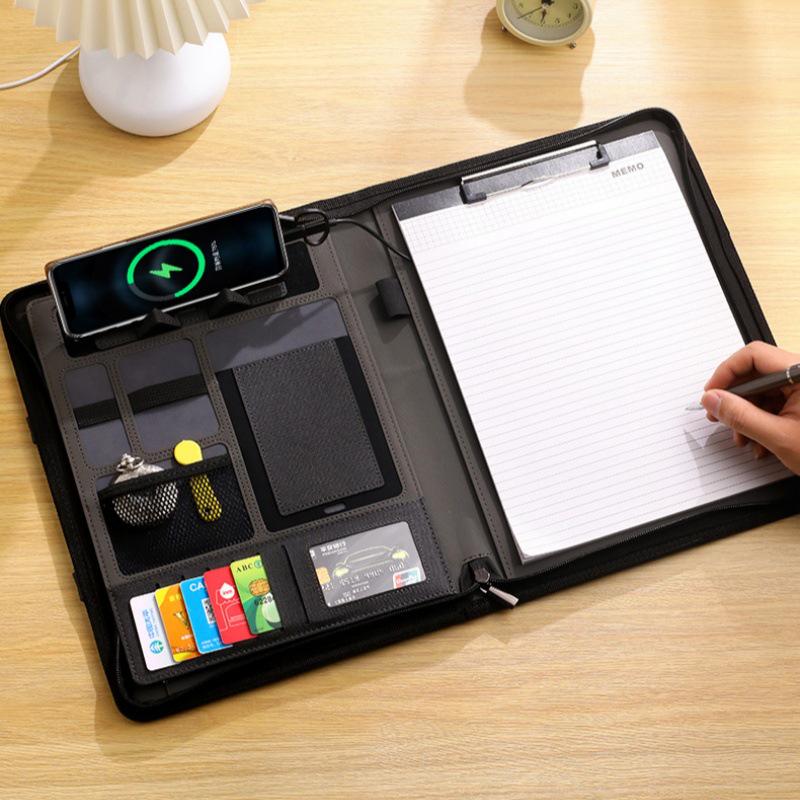 Multifunkční obchodní kabelka A4 s powerbankou, USB flash diskem a úložnou složkou.