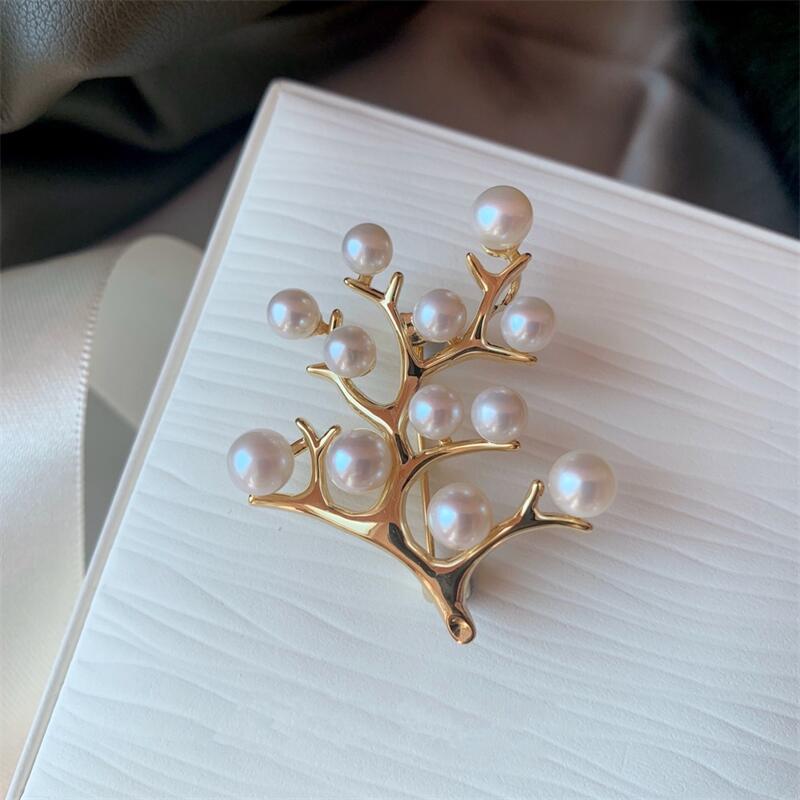 Zhenzhi Elegant Freshwater Pearl Brooch: Tree of Life Design