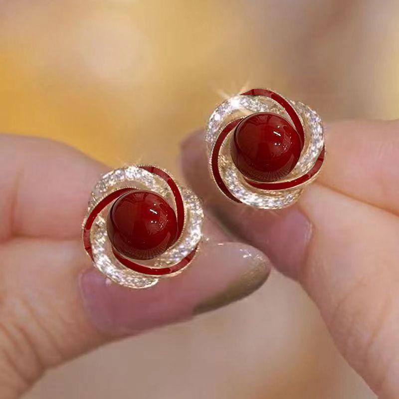 S925 Silver Red Pearl Stud Earrings - Elegant, Fashionable, Retro Accessory