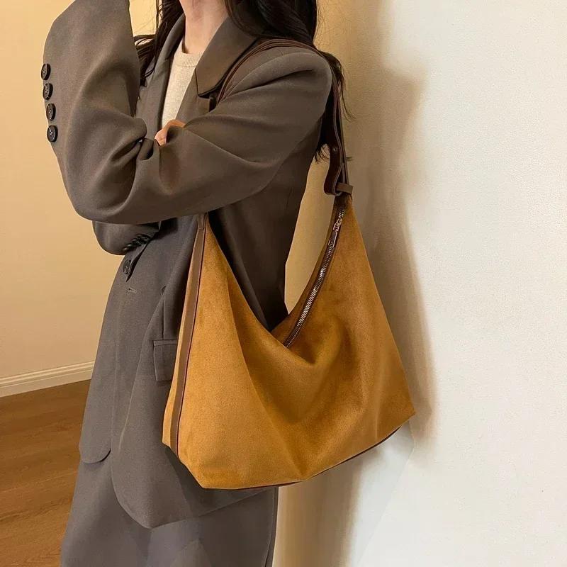 Borse a tracolla casual con cerniera in nylon PU con filo da cucito, nuove, versatili, di alta qualità, per la semplicità dei giovani
