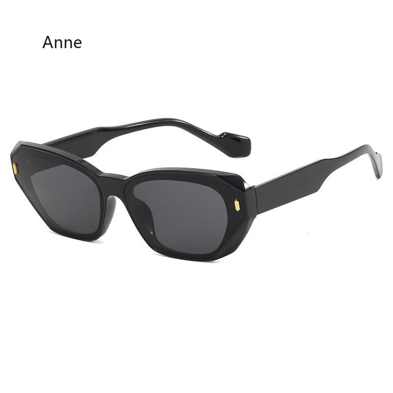 Square Cat Eyes Sunglasses Unisex Shade Sun Glasses Rivet Personality Punk Style for Women And Men
