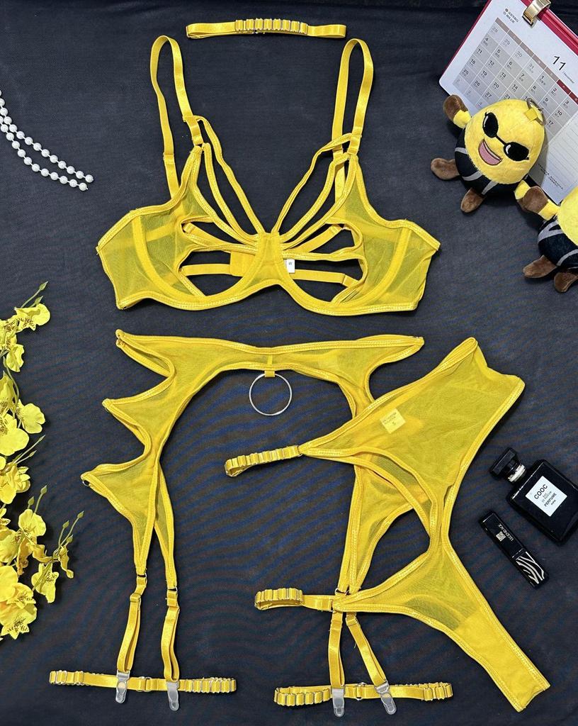 European and American Hot-Selling Erotic Lingerie: Sexy Hollow Mesh, Slim-Fit, Underwire, 4-Piece Set