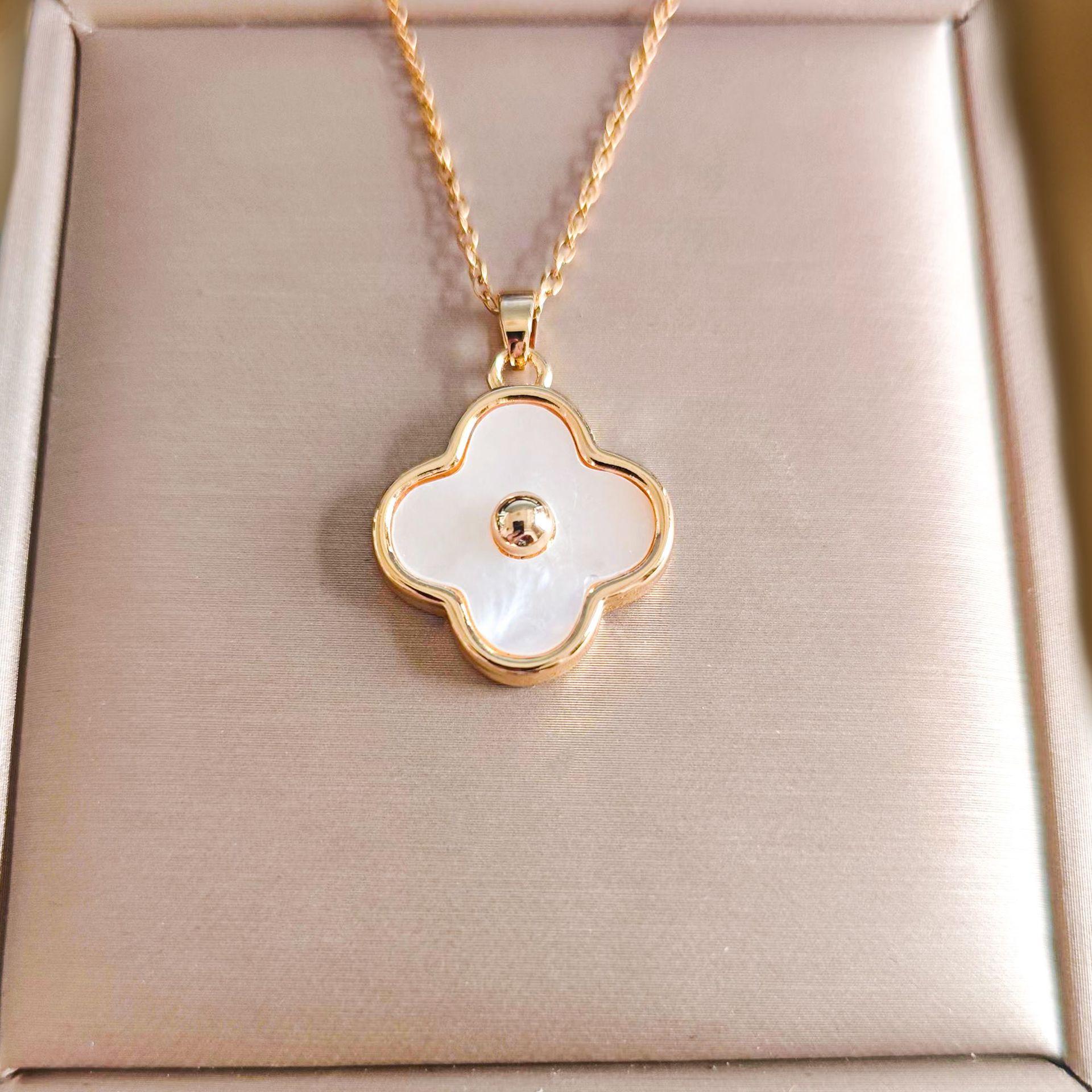 

Двухцветное ожерелье с четырехлистным клевером и бриллиантами Fritillaria на ключицу