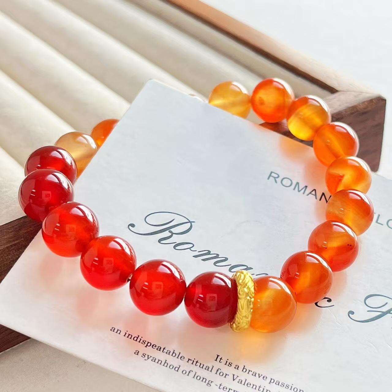 Design Sense High Quality Vitreous Natural Chalcedony Yellow Agate Contrasting Color Bracelet Bracelet