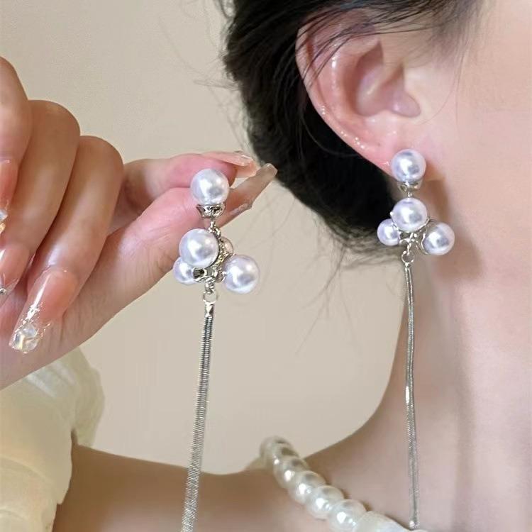 

Элегантные серьги-пусеты с кисточками 2024: Высококлассный, Модный и Универсальный для Женщин