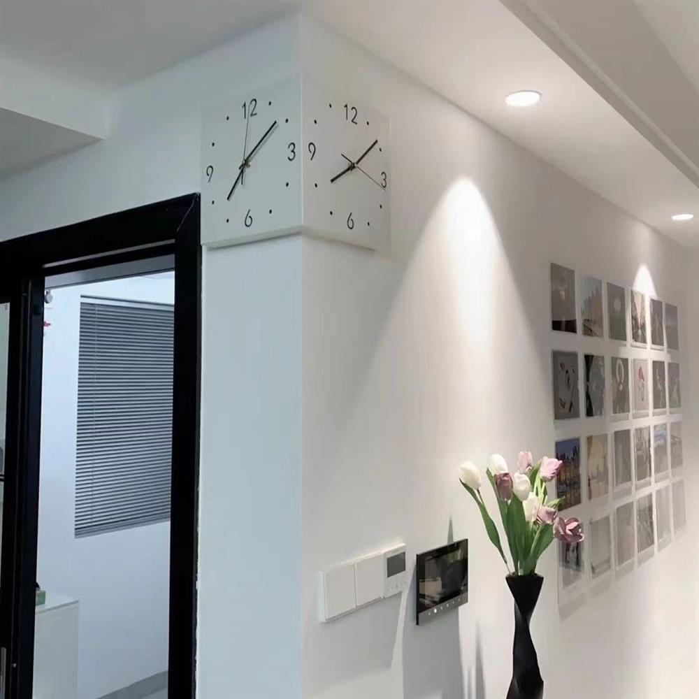 Modern Silent Double-Sided Wall Clock for Living Room