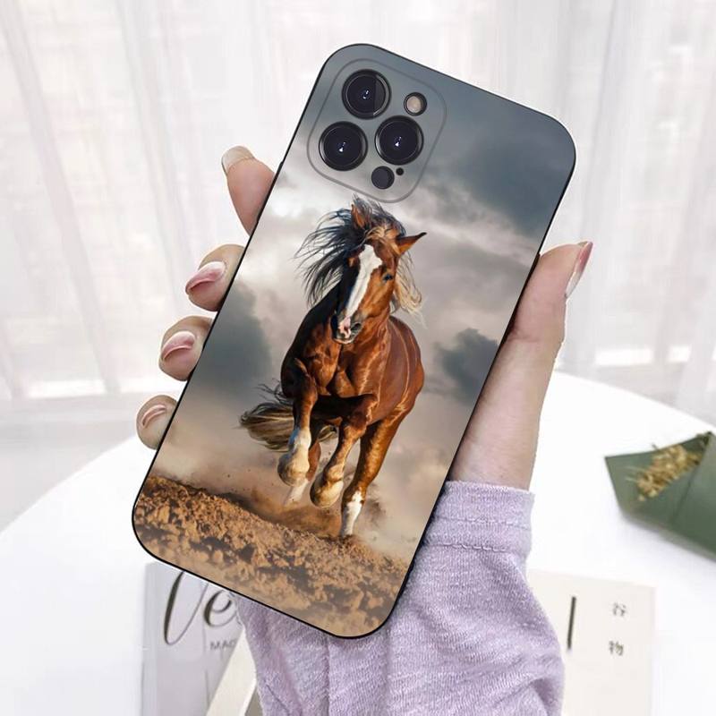Running Horse Phone Case For iPhone 8 7 6 6S Plus X SE 2020 XR XS 14 11 12 13 Mini Pro Max Mobile Case