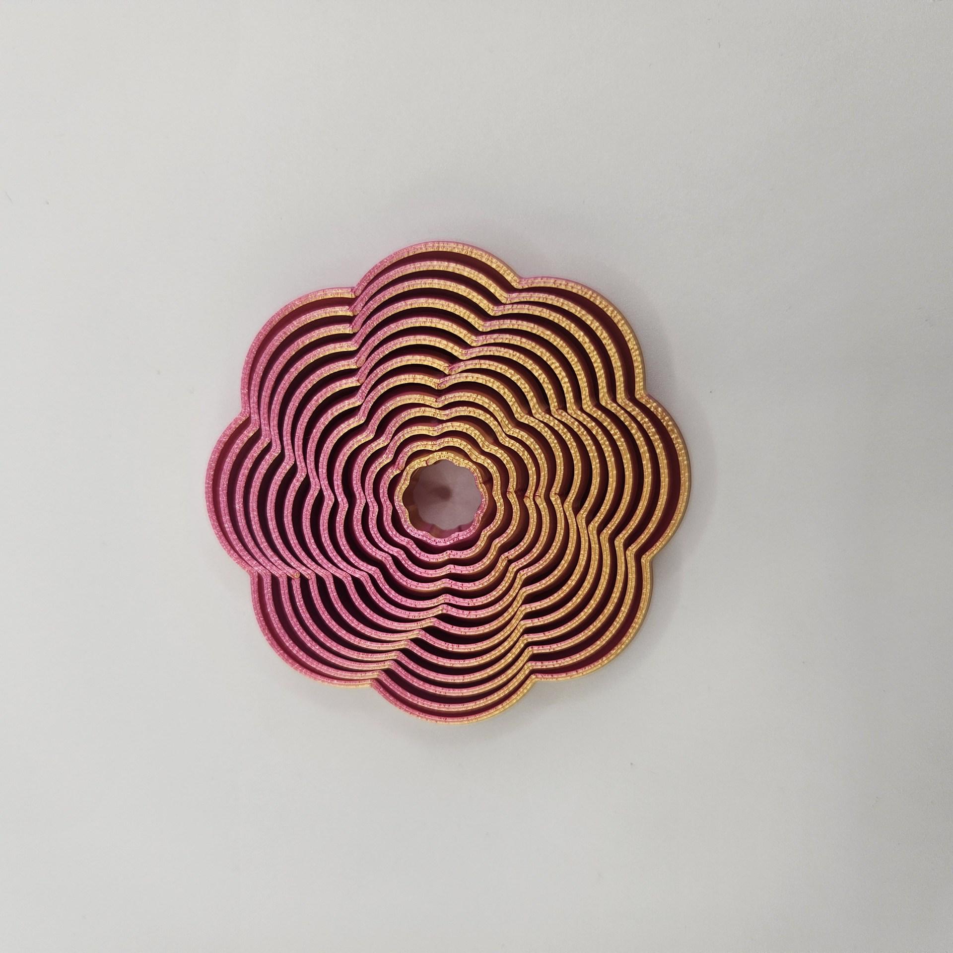 

Игрушка-антистресс в виде вращающегося сердца, напечатанная на 3D-принтере