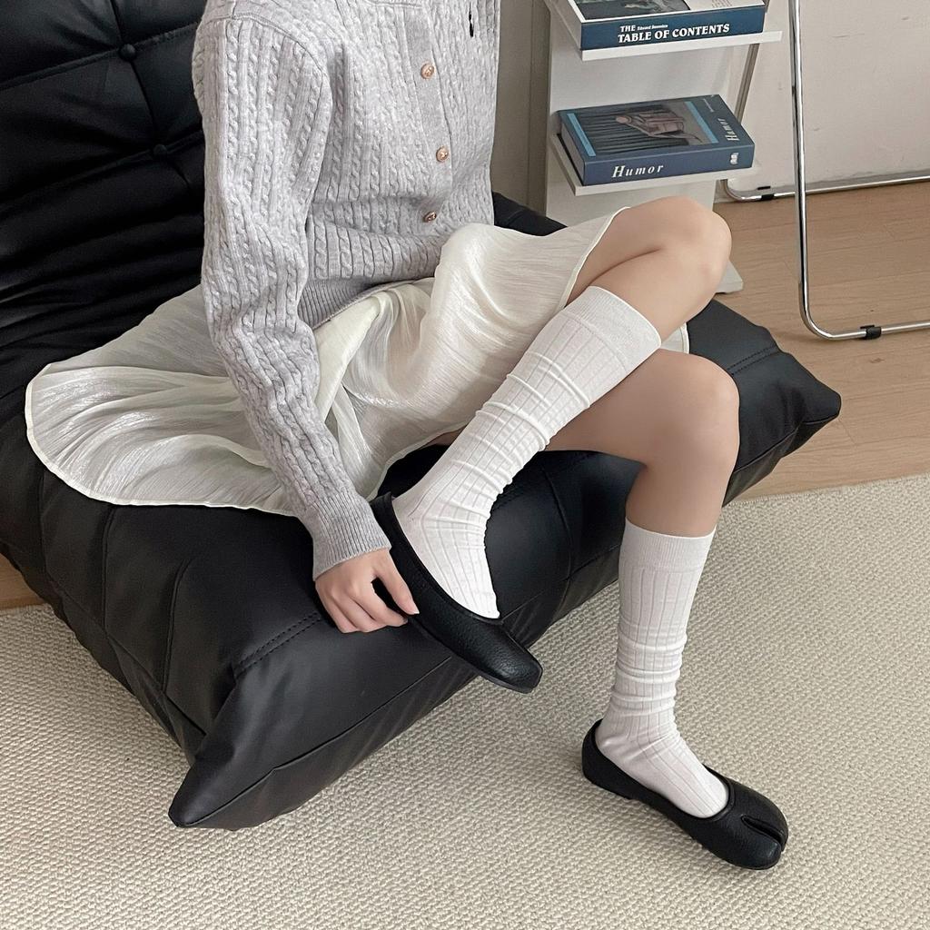 Korean Style Tabi Split Toe Socks – Black White Grey Calf Fashion Stackable for Schoolgirl, Trendy Unisex Crew Sock