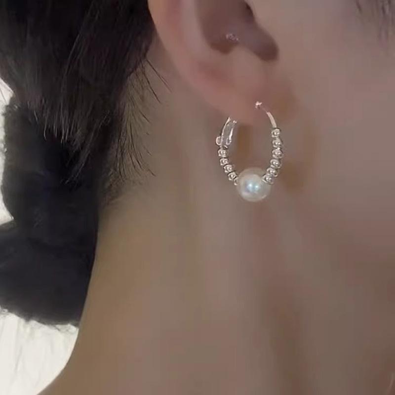 Round pearl earrings light luxury high sense niche design temperament earrings fashion versatile exquisite earrings women