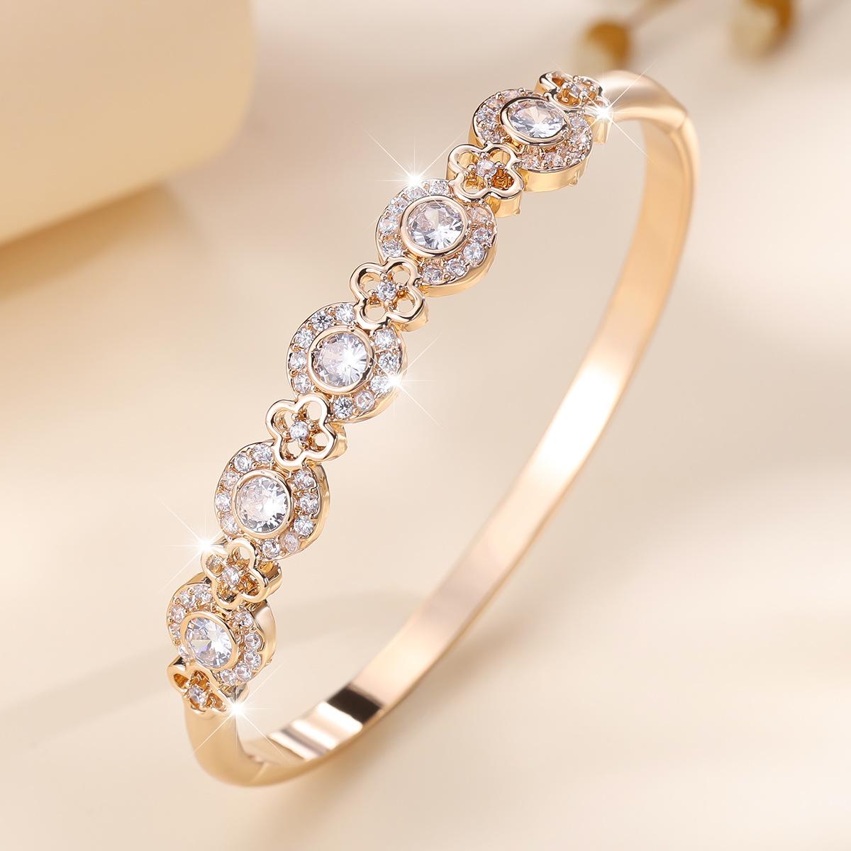 Fashionable Four-leaf Flower Fashion Light Luxury High-end Zircon Versatile Niche Women s Bracelet Bracelet 17CM
