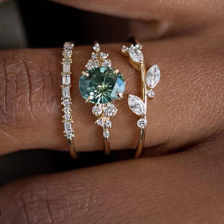 Elegant Floral Engagement Ring Set - Stylish Trio Popular In US & Europe