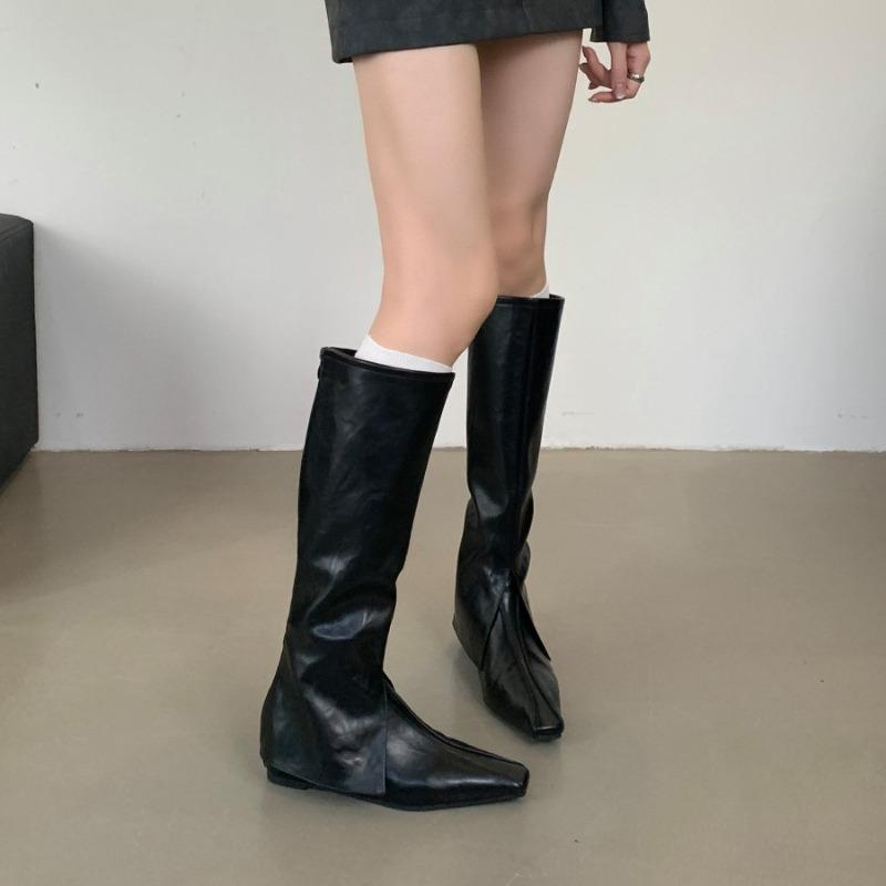 Autumn and winter new fashion square head soft face double wear leather high tube but knee thin knight women boots design sense