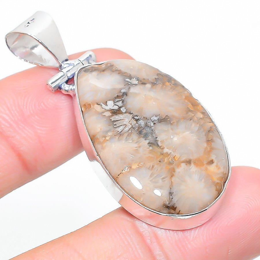 

Подвеска из натурального ископаемого коралла ручной работы из стерлингового серебра 925 пробы 1,93 дюйма u3L53