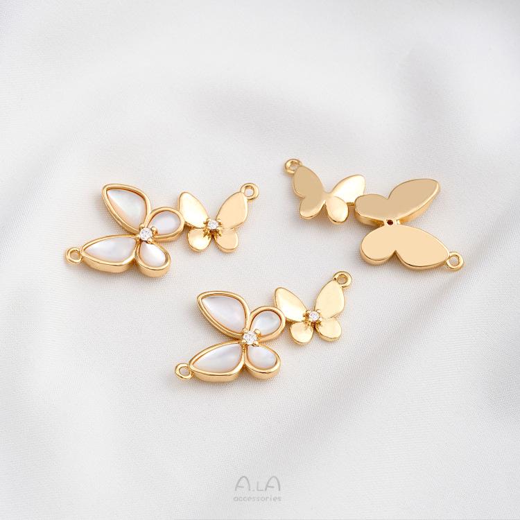 

Колье с подвеской в виде двойной бабочки из золота 14 карат с перламутровыми шармами