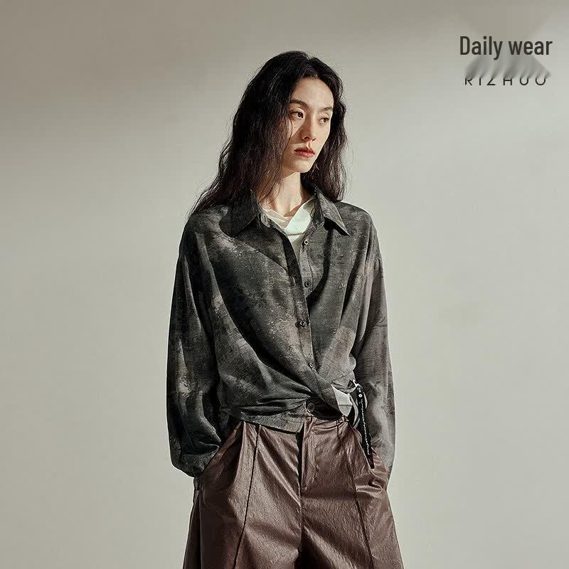 Rizhuo Women's Vintage Print Drop Shoulder Shirt