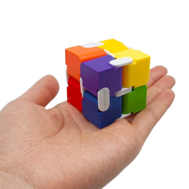 Regenbogenfarbe Abs Unendlicher Zauberwürfel Anti-Stress-Spielzeug Einfach zu spielen Handkreisel Büro Würfel Stressabbau Spielzeug