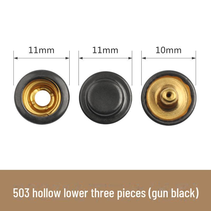 

Разноцветная кожаная куртка с застежкой на кнопки и скрытой застежкой